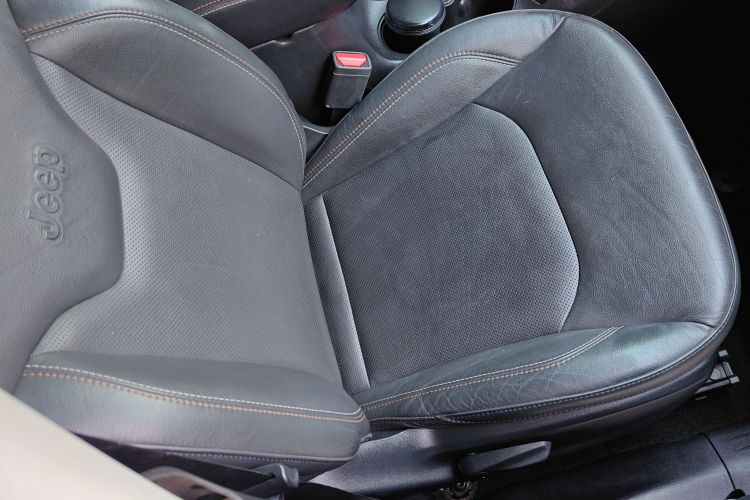Jeep 指南者 2017款 200T 自动家享版局部细节41