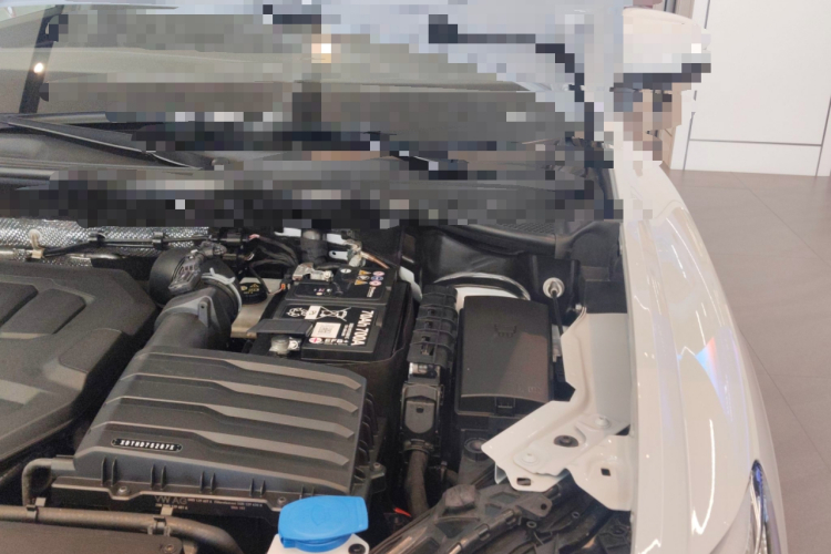 奥迪Q3 2024款 40 TFSI 时尚动感型机舱底盘26