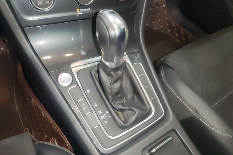 大众 高尔夫 2020款 挚爱版 280TSI DSG豪华型中控内饰18