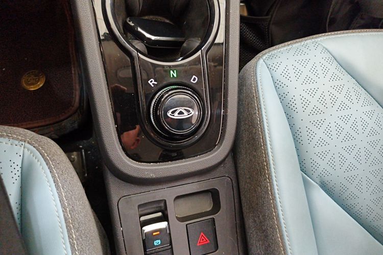 奇瑞 小蚂蚁 2022款 甜粉款 半糖版 磷酸铁锂 29.2kWh 30kW 301km中控内饰18