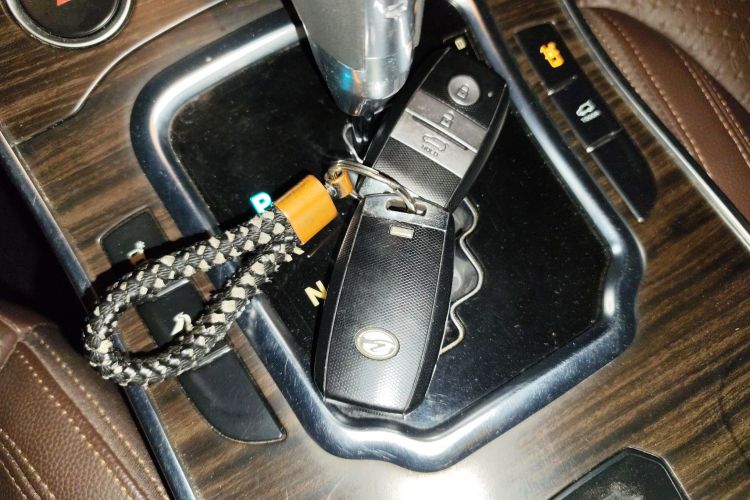 陆风X7 2015款 2.0T 全景尊贵版中控内饰7001