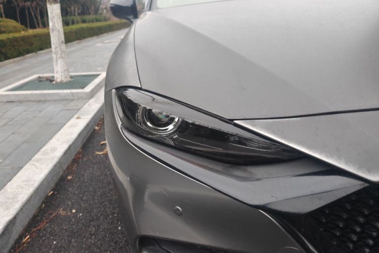 马自达CX-4 2021款 2.0L 自动两驱蓝天探索版车身外观8