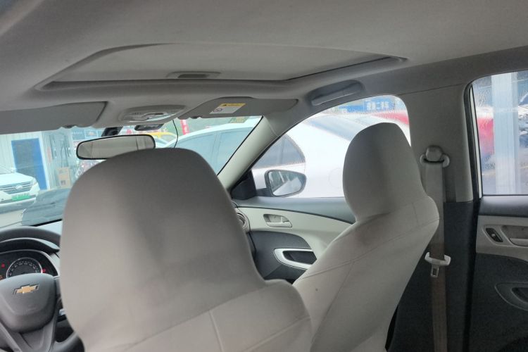 雪佛兰 2015款 赛欧3 1.5L 手动理想天窗版中控内饰22