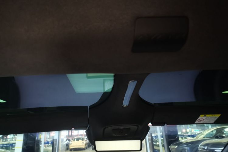 阿维塔12 2023款 650 三激光四驱性能版局部细节22