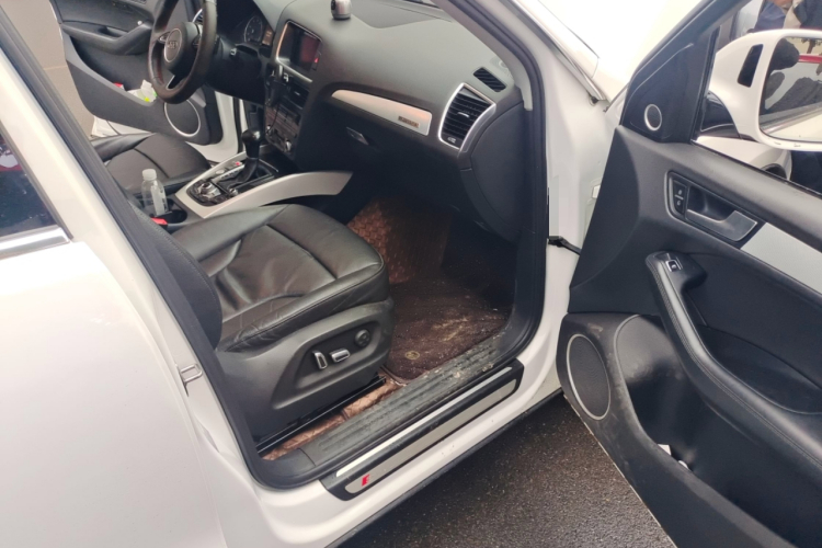 奥迪Q5(进口) 2013款 45 TFSI quattro 运动型局部细节9005