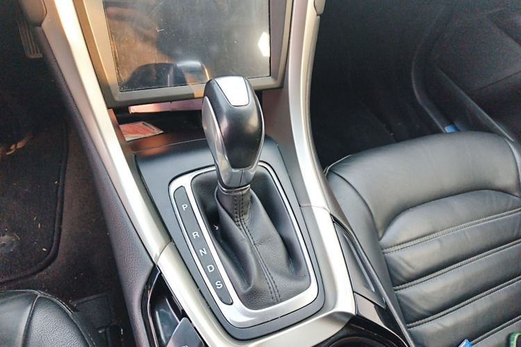 福特 蒙迪欧 2013款 2.0L GTDi200时尚型中控内饰18