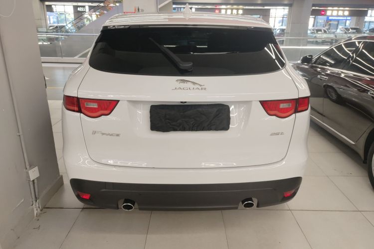 捷豹F-PACE 2018款 2.0T 两驱都市尊享版车身外观6