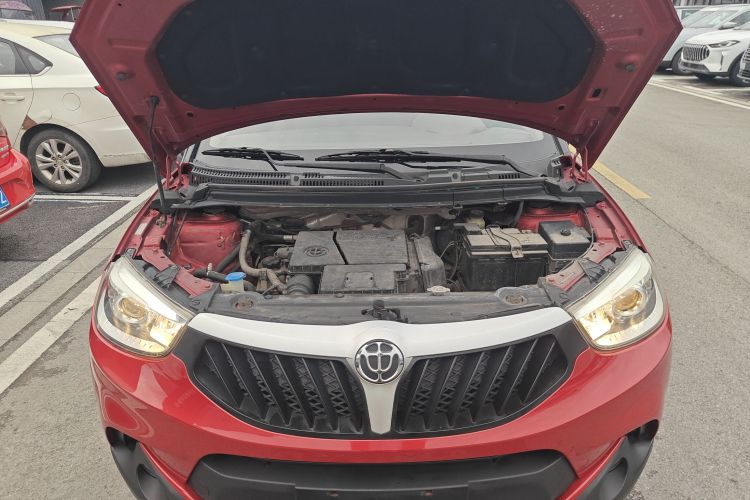 中华V3 2016款 1.5L 手动舒适型局部细节24