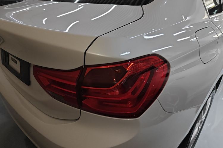 宝马1系 2018款 118i 时尚型车身外观9