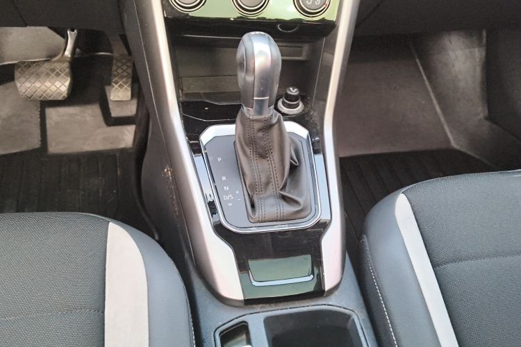 大众 T-ROC探歌 2018款 230TSI DSG两驱进取型 国V局部细节18