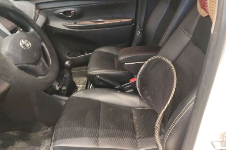 丰田 威驰 2017款 1.3L 手动前行版中控内饰19