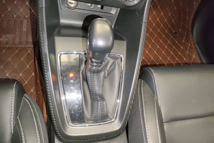 名爵ZS 2018款 1.5L 自动精英版 国V中控内饰18