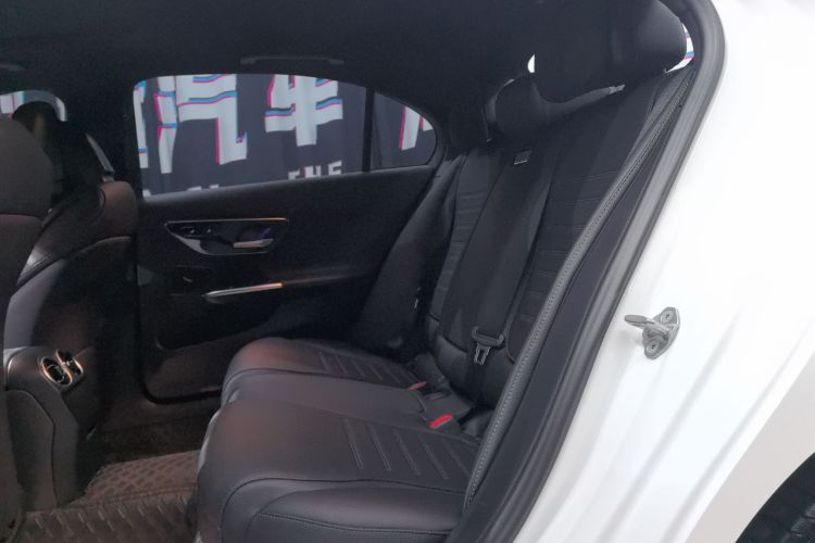奔驰C级 2022款 改款 C 200 L 运动版中控内饰7004