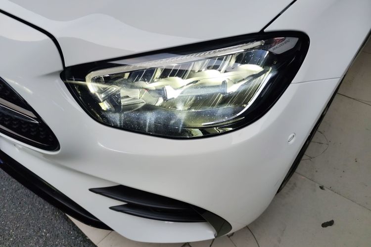 奔驰E级(进口) 2021款 E 260 时尚型运动版局部细节36