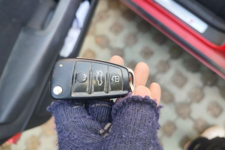 奥迪A4 2008款 2.0T 个性风格版中控内饰11