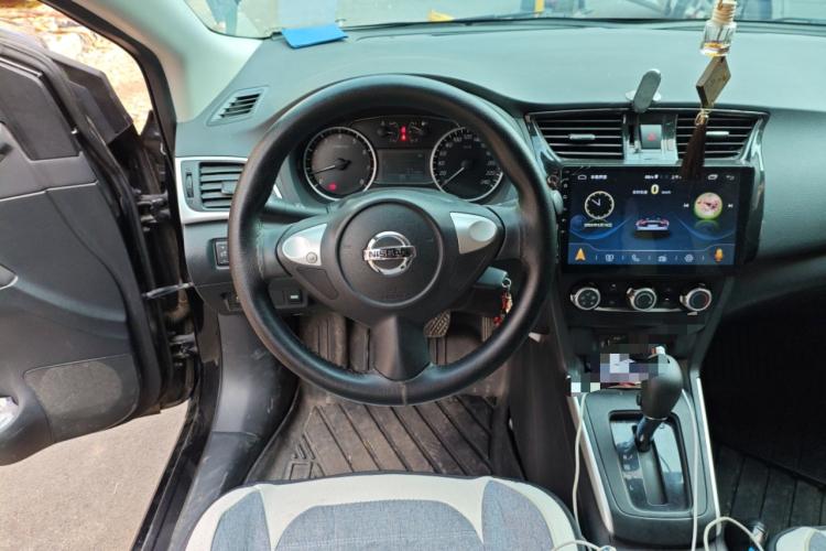 日产 轩逸 2019款 经典 1.6XE CVT舒适版中控内饰13