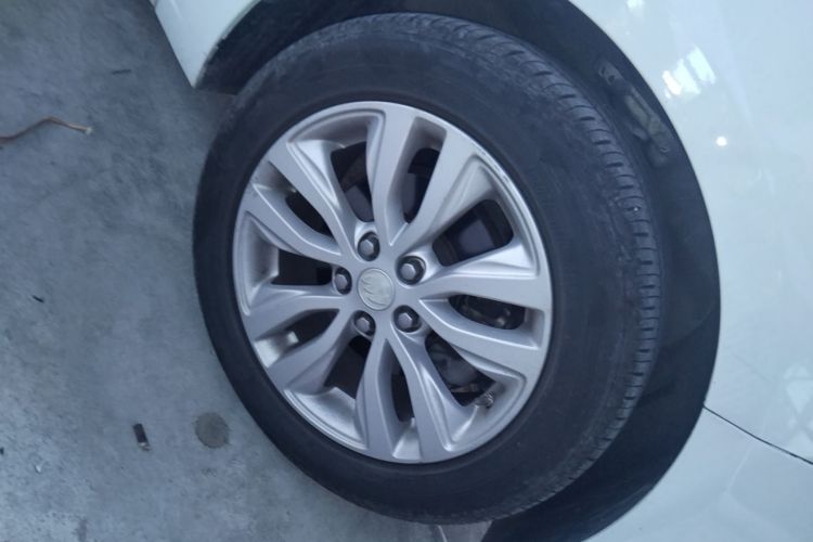 别克 英朗 2021款 改款 典范 1.5L 自动精英型车身外观6007