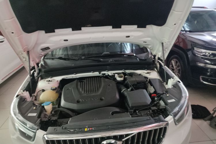 沃尔沃XC40 2020款 T3 智远豪华版机舱底盘24