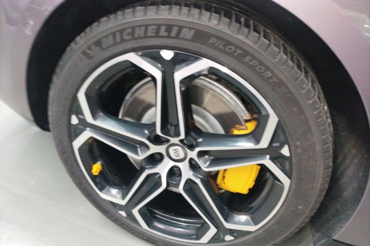 小米汽车 小米SU7 2024款 四驱超长续航高阶智驾Max版车身外观6008