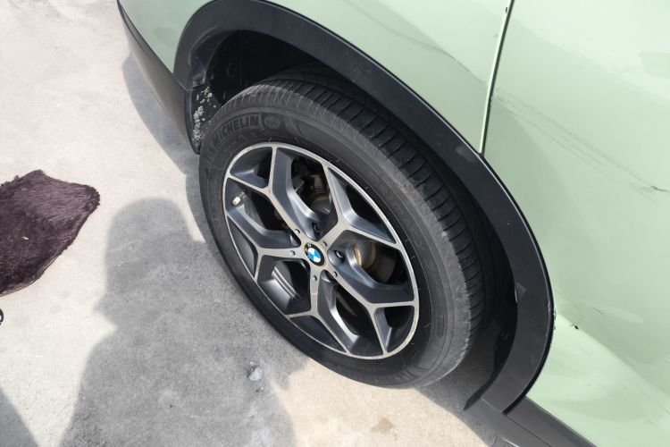 宝马X1 2016款 sDrive20Li 豪华型车身外观56