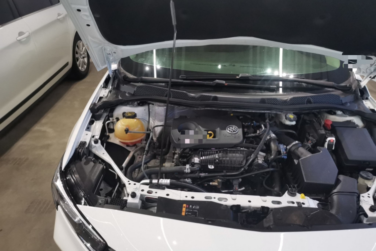 别克 威朗 2020款 15T 自动进取型机舱底盘25