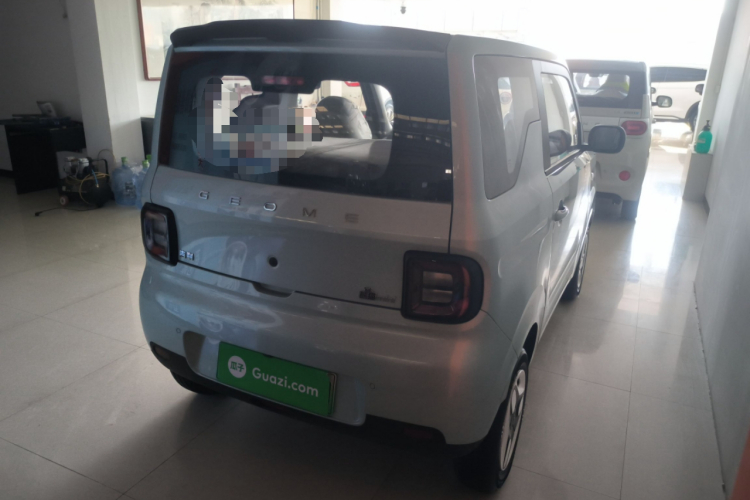 吉利银河 熊猫 2025款 210km 元气熊车身外观7