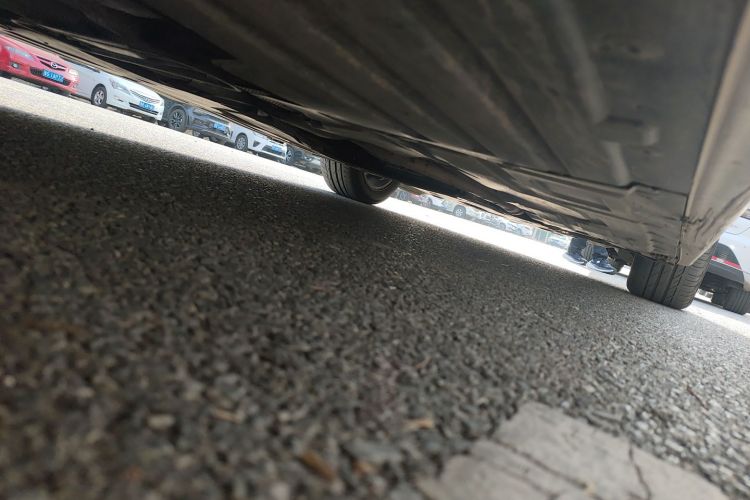 宝马3系 2018款 318Li局部细节9002