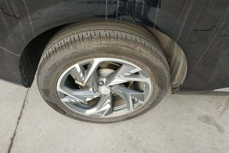 红旗HS3 PHEV 2024款 PHEV 115km 劲为版车身外观6008