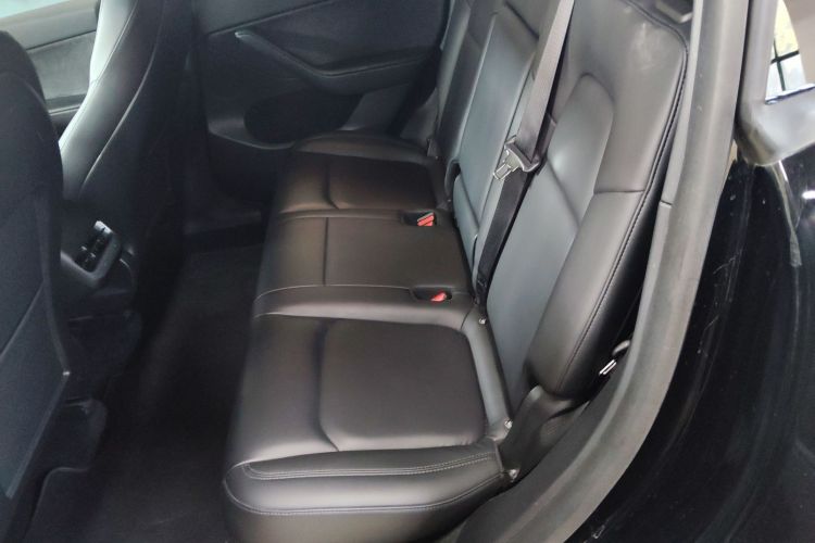 特斯拉 Model Y 2021款 长续航全轮驱动版中控内饰21