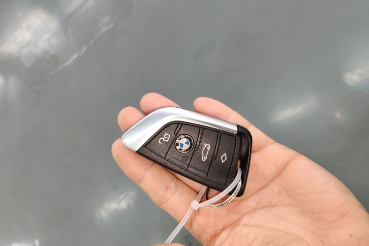 宝马3系 2024款 325Li M运动套装中控内饰7001