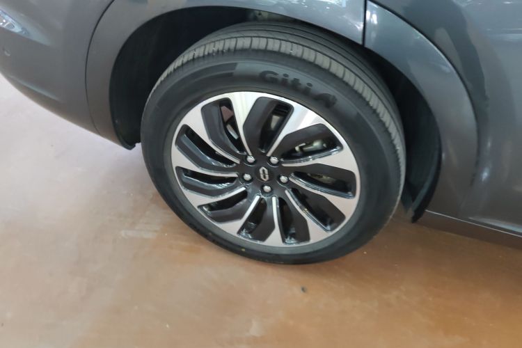 鸿蒙智行 问界M7 2024款 1.5T 后驱Plus版 5座车身外观6008