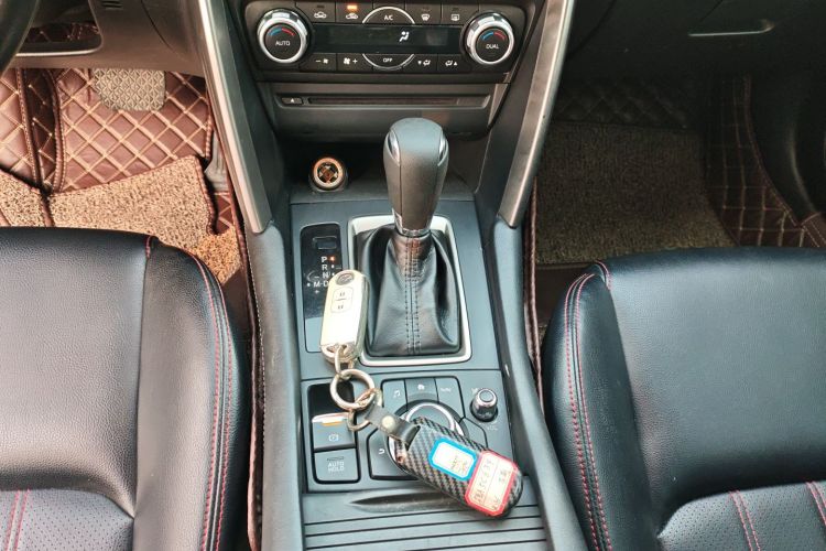 马自达CX-4 2018款 2.0L 自动两驱蓝天探索版 国V中控内饰18