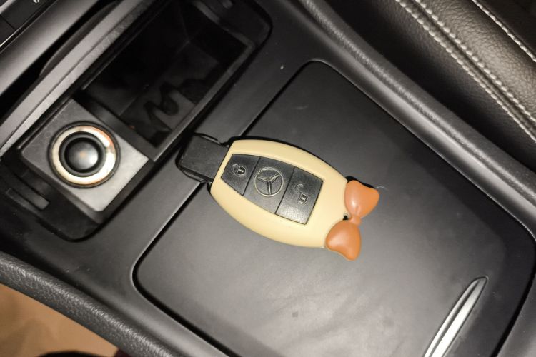 奔驰GLA 2016款 GLA 200 时尚型中控内饰11