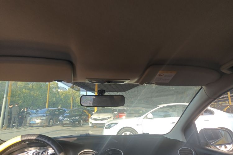 福特 福克斯 2013款 两厢经典 1.8L 自动基本型中控内饰22