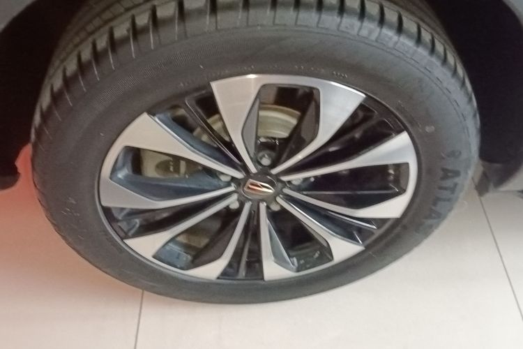 红旗HS7 2021款 2.0T DCT两驱智联旗享版车身外观6008