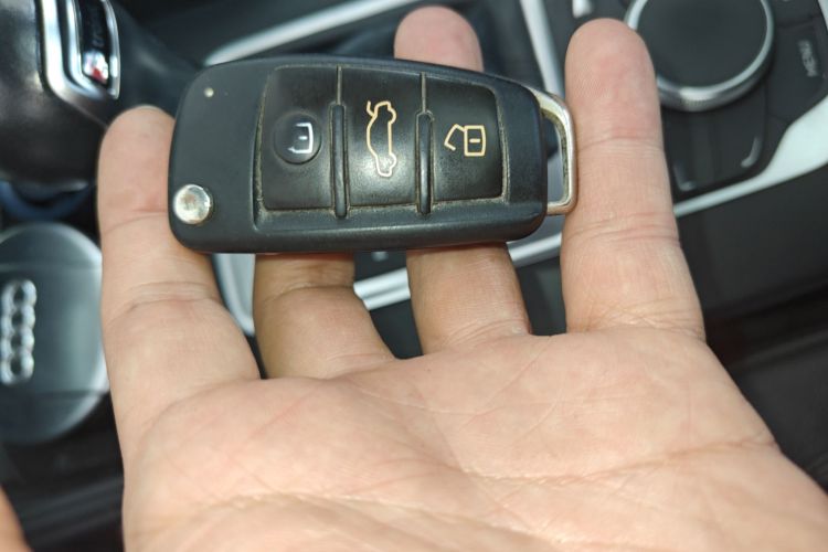 奥迪A3 2016款 Limousine 35 TFSI 风尚型中控内饰11