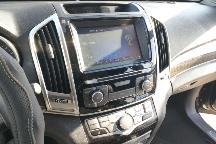 哈弗H9 2015款 2.0T 四驱豪华型 7座中控内饰16