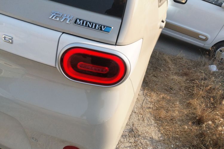 五菱汽车 宏光MINIEV 2024款 第三代 215km 青春版车身外观9