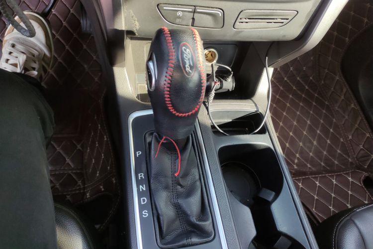 福特 翼虎 2018款 EcoBoost 180 两驱铂翼型局部细节18