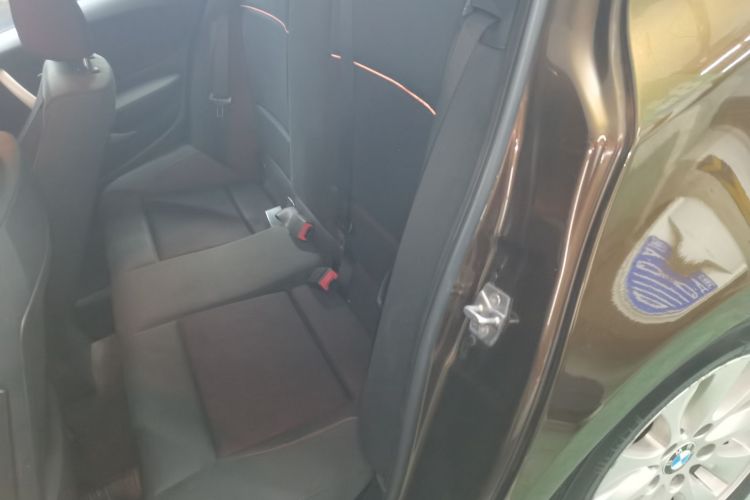 宝马1系(进口) 2008款 120i 自动挡中控内饰7004