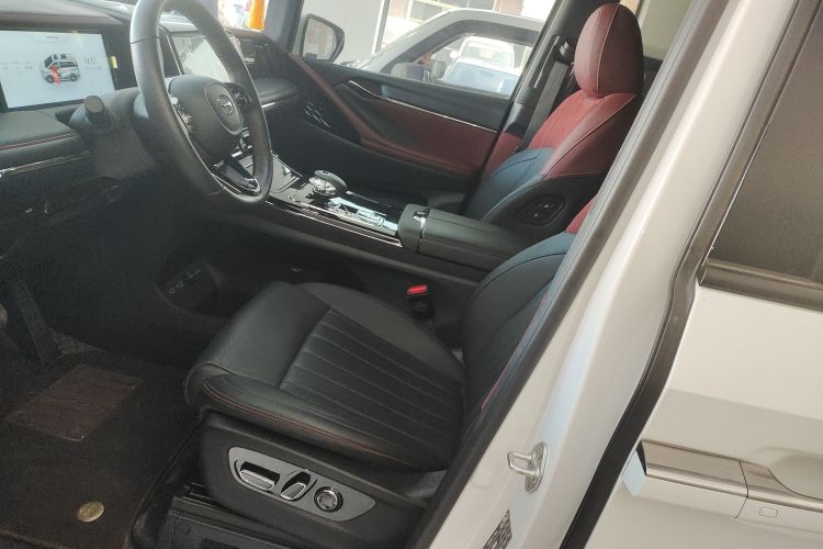 广汽传祺 传祺M8 2023款 宗师系列 400T 至尊版中控内饰19