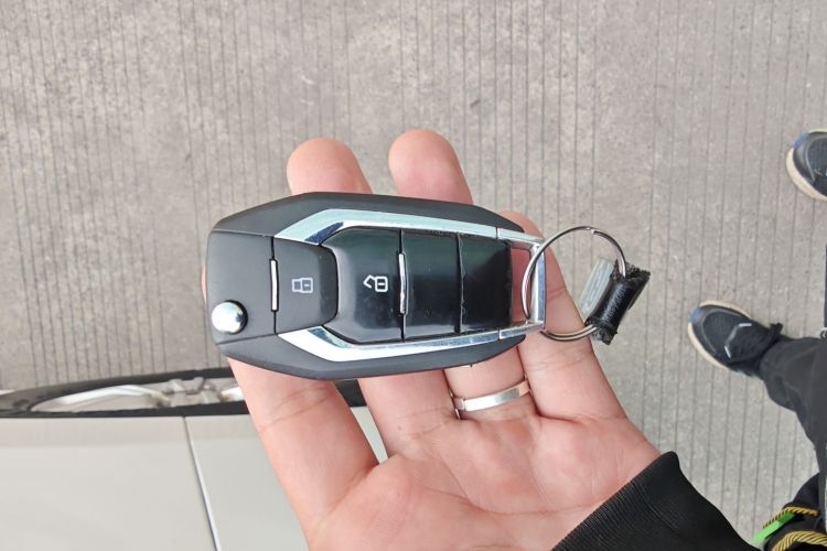 上汽大通MAXUS 大通G20 2023款 ES 2.0T 汽油自动超值版中控内饰7001