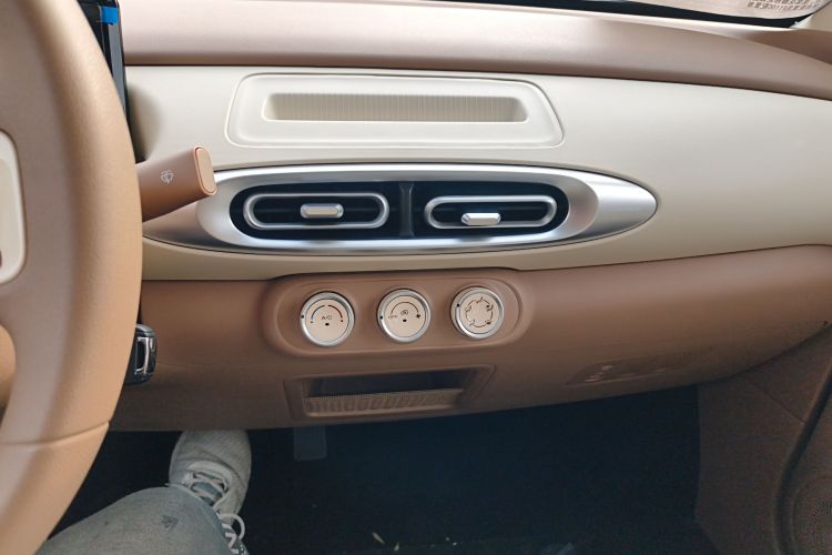 五菱汽车 宏光MINIEV 2025款 四门版 进阶款中控内饰16