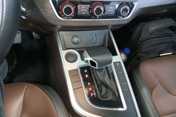 东风风行 景逸X6 2017款 乐享系列 1.5T CVT豪华型局部细节18