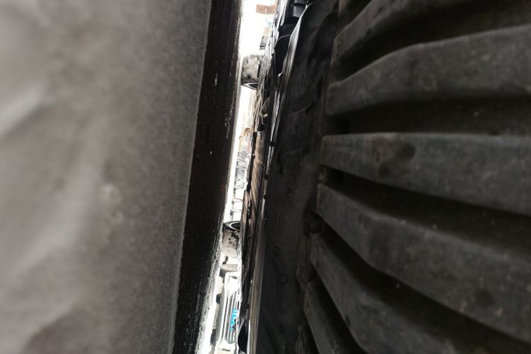 奔驰C级 2018款 C 200 L 运动版 成就特别版局部细节9008