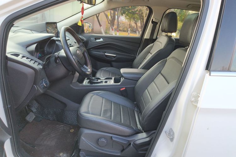 福特 翼虎 2018款 EcoBoost 180 两驱铂翼型局部细节19