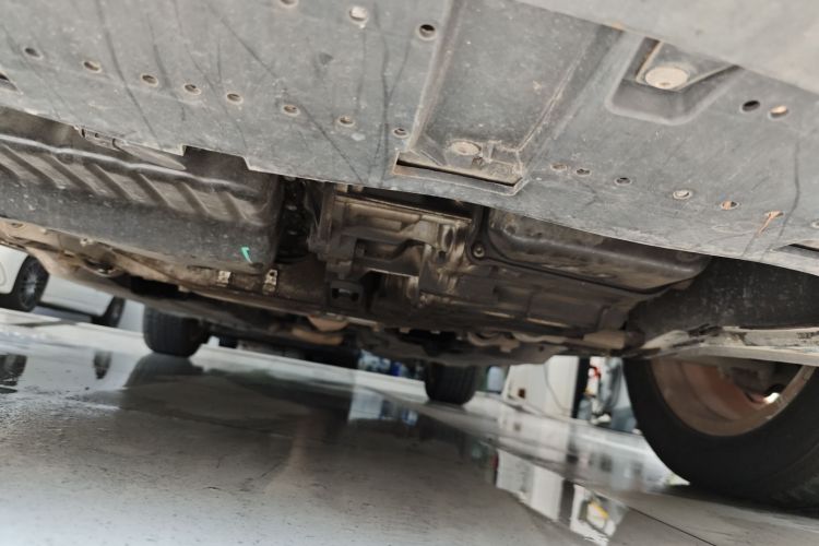 奥迪Q3 2015款 35 TFSI 进取型局部细节9008