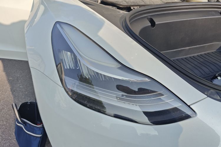 特斯拉 Model 3 2020款 标准续航后驱升级版车身外观6006