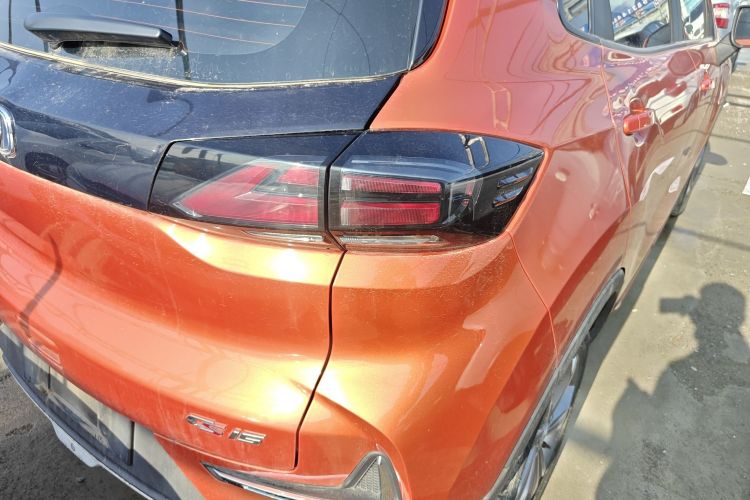 长安CS15 2019款 1.5L 手动进取型 国VI车身外观6006