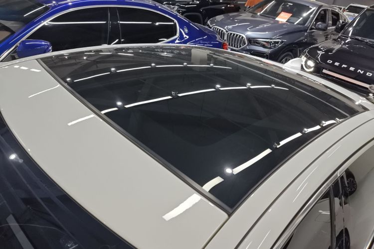 捷豹XEL 2023款 2.0T 250PS R-DYNAMIC S进取运动版局部细节57